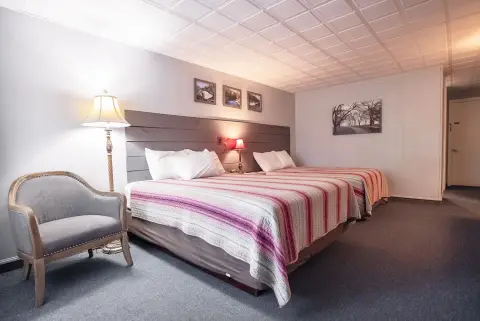 Queen and Full Bed 102 at Scenic Inn